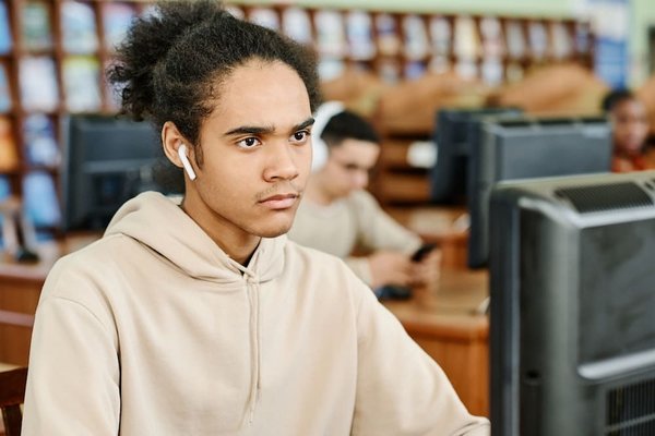 Quel est l'importance de la dialectologie lorraine?