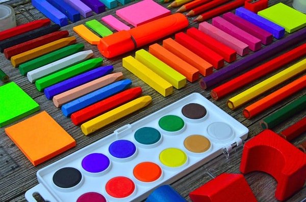 Bien s'équiper pour la maternelle : les fournitures incontournables